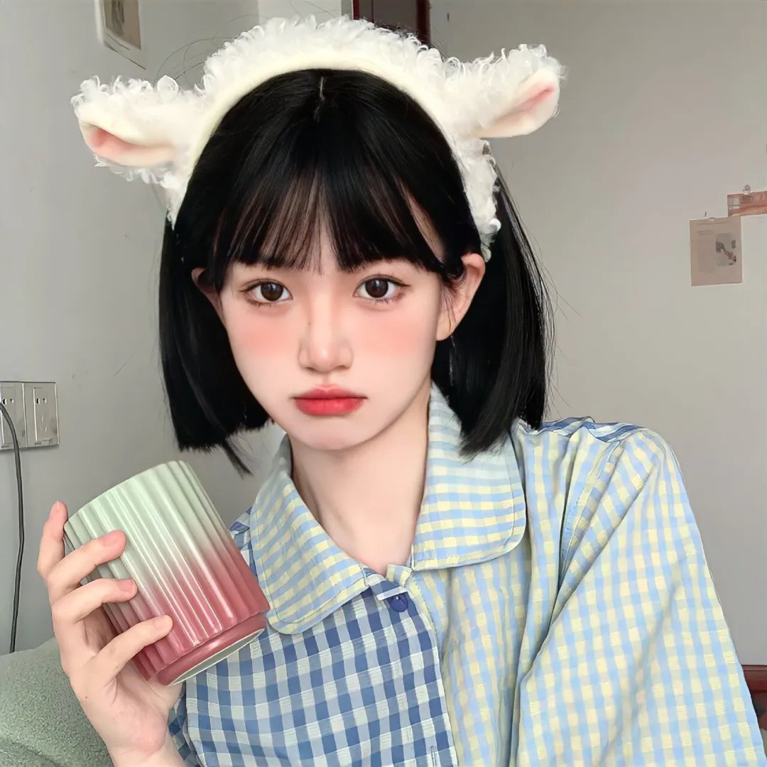 艾曼妞与罗丽妲